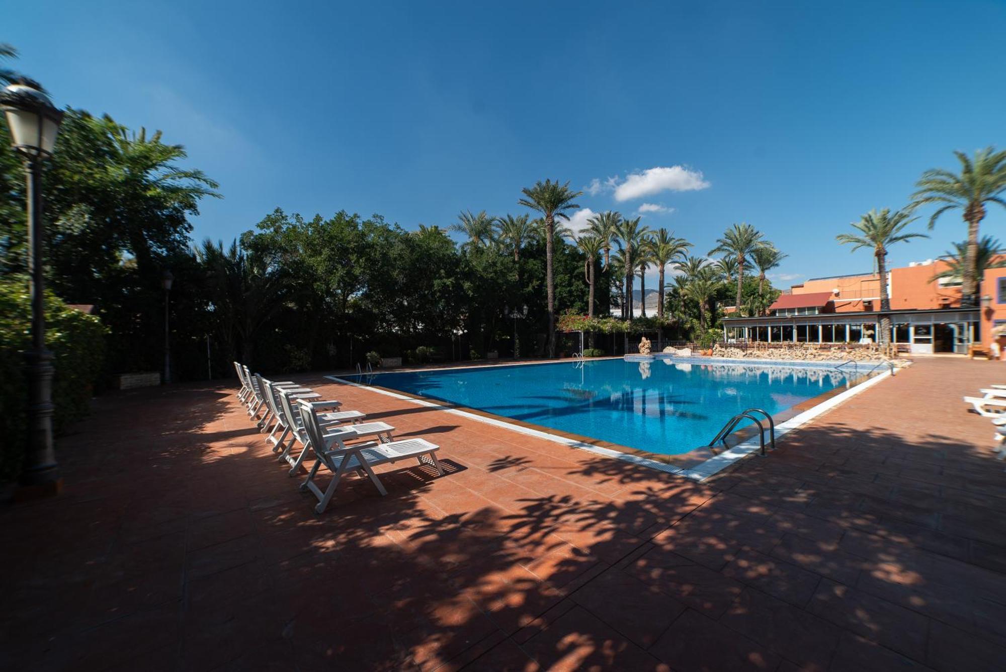 Las Palmeras Crevillente Exteriör bild